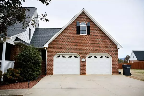 King, NC 27021,789 Mountainview RD