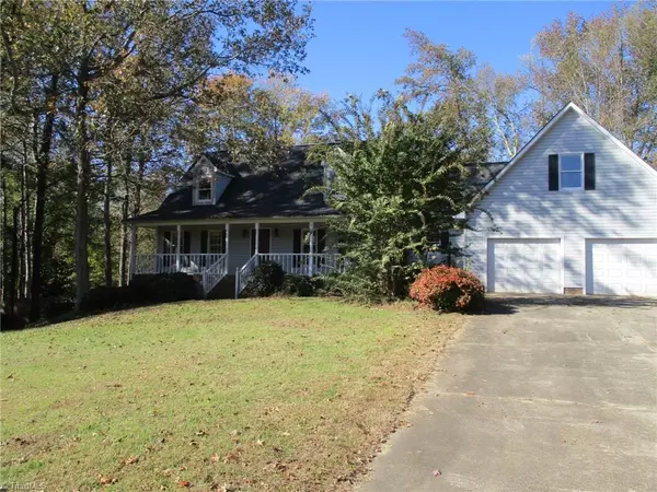 1405 Ashland DR, Reidsville, NC 27320