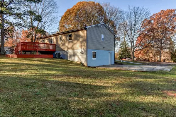 Winston Salem, NC 27105,4831 Thornbrook LN