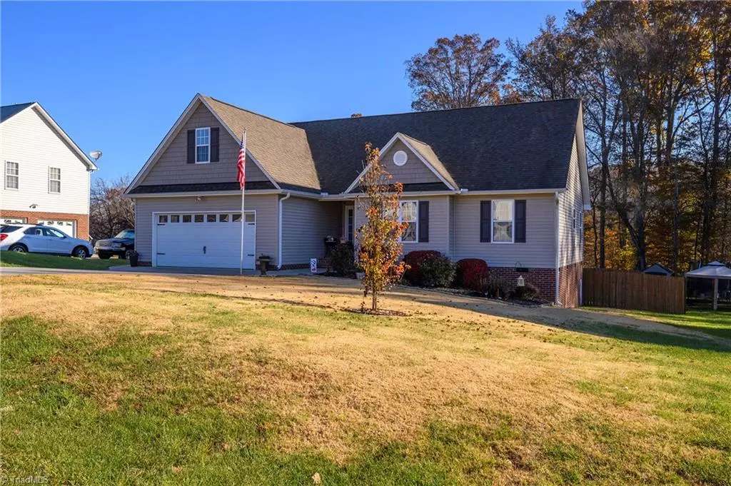 Mocksville, NC 27028,215 Ash DR