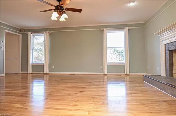 King, NC 27021,109 Rosewood LN