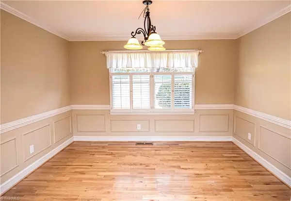 King, NC 27021,109 Rosewood LN