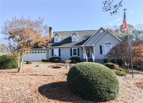 109 Rosewood LN, King, NC 27021