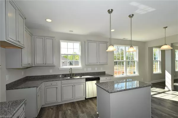 King, NC 27021,124 Ascender DR