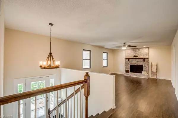 Clemmons, NC 27012,302 Hawkesbury RD