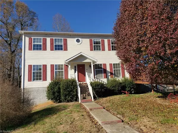 7921 Highfill RD, Summerfield, NC 27358