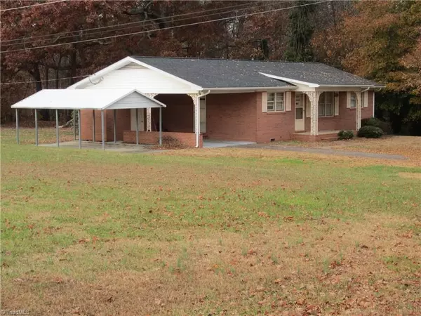 1029 Windsor Ave. N Windsor AVE, Yadkinville, NC 27055