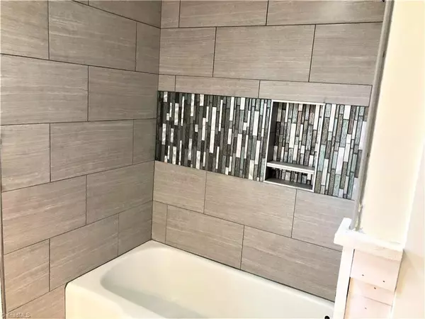 Mocksville, NC 27028,466 Gladstone RD