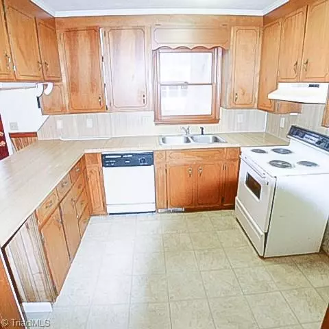 Mocksville, NC 27028,213 Redwood DR