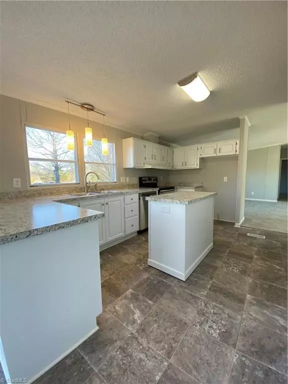 Stoneville, NC 27048,131 Stonethrow DR