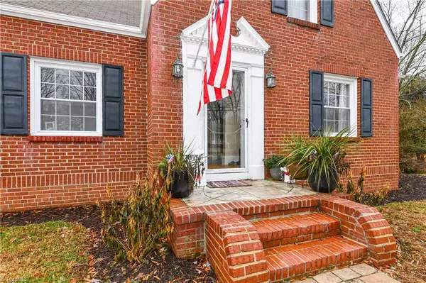 Stoneville, NC 27048,208 E Main ST