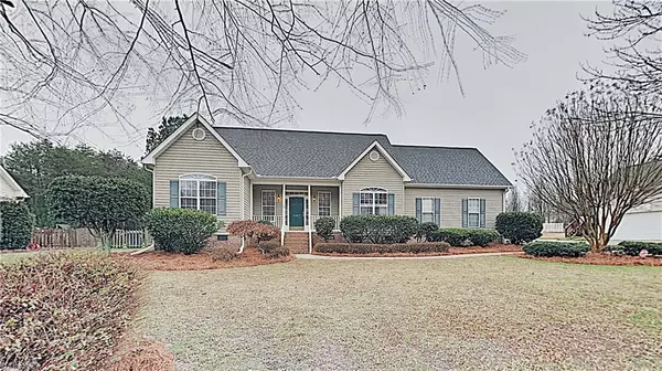 8207 Chestershire RD, Oak Ridge, NC 27310