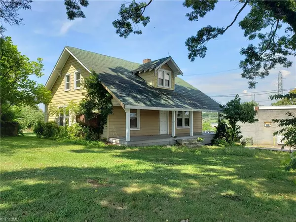 5149 Boone TRL, Millers Creek, NC 28651