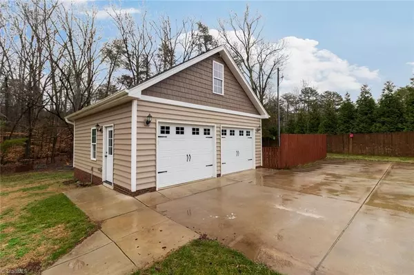 Oak Ridge, NC 27310,600 Blenheim CT