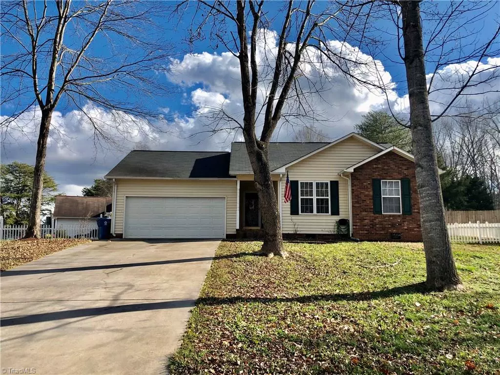 Mocksville, NC 27028,530 Mountview DR