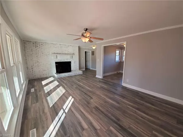 King, NC 27021,310 Spring ST