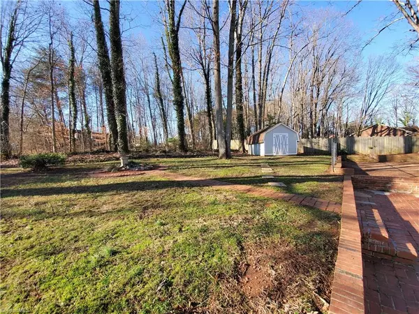 King, NC 27021,310 Spring ST