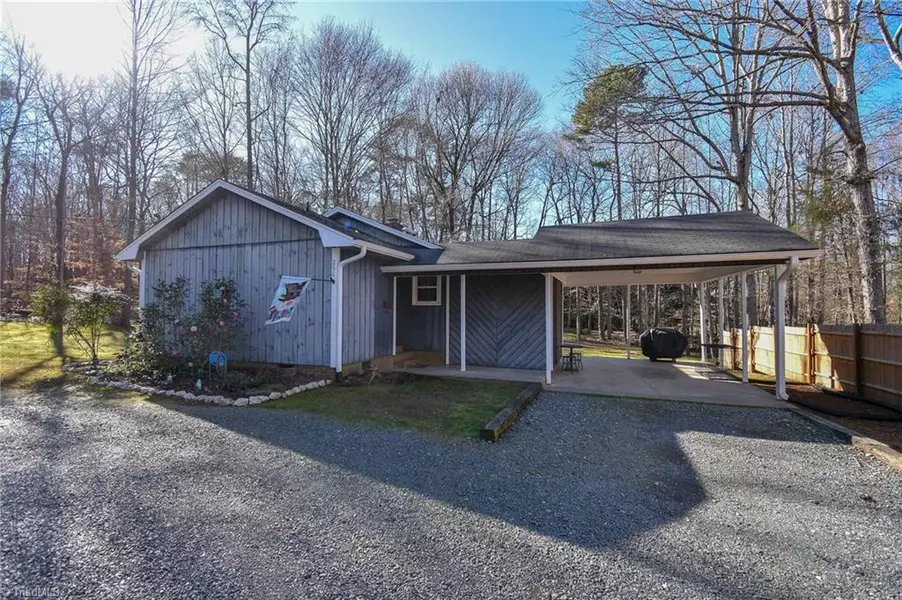 256 Reed Creek RD, Ramseur, NC 27316