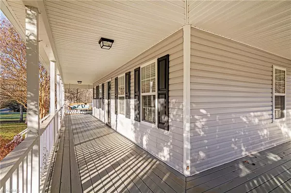 Summerfield, NC 27358,5500 Whispering Pines DR