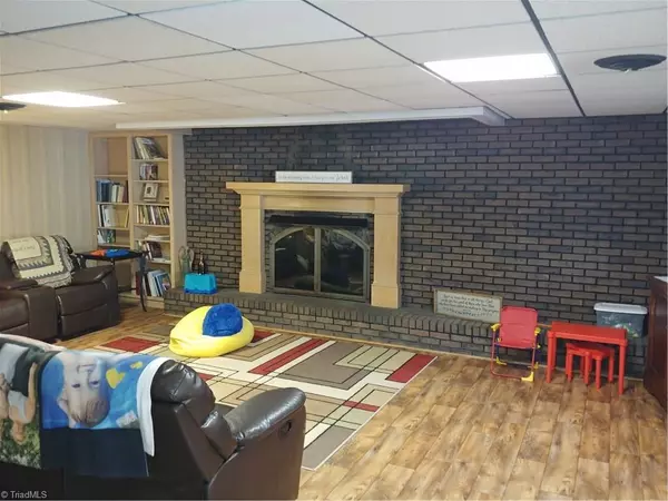 Stoneville, NC 27048,177 Laurel Bluff RD