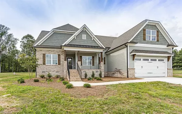3706 Still Poplar CT, Summerfield, NC 27358