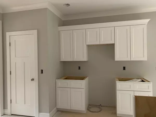 Advance, NC 27006,149 Laurens CT