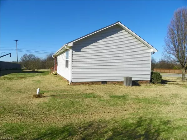 Linwood, NC 27299,122 Fawn Brook DR
