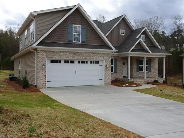 6988 Orchard Path DR, Clemmons, NC 27012