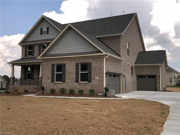 Summerfield, NC 27358,6606 Hedgerow CT #8 HFW