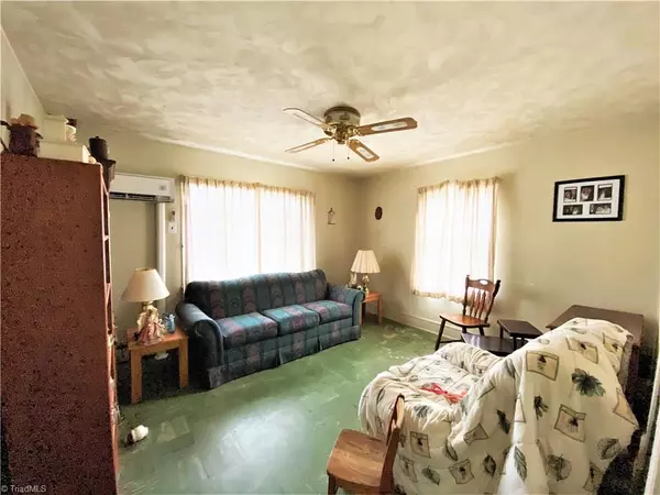 Summerfield, NC 27358,4314 US Highway 220 N