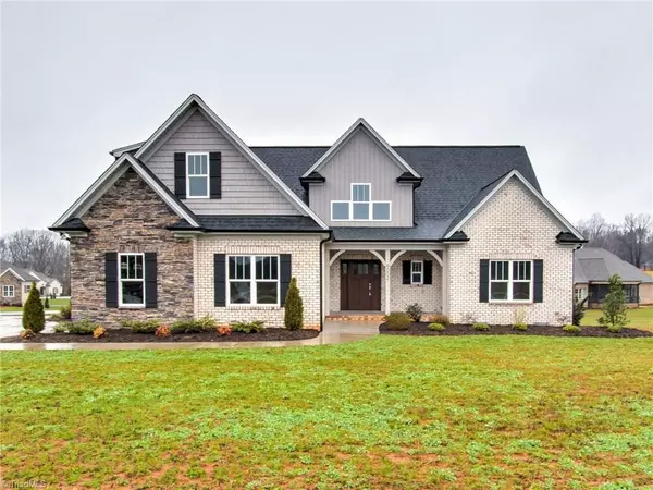 9002 Quiet Reserve RD, Kernersville, NC 27284