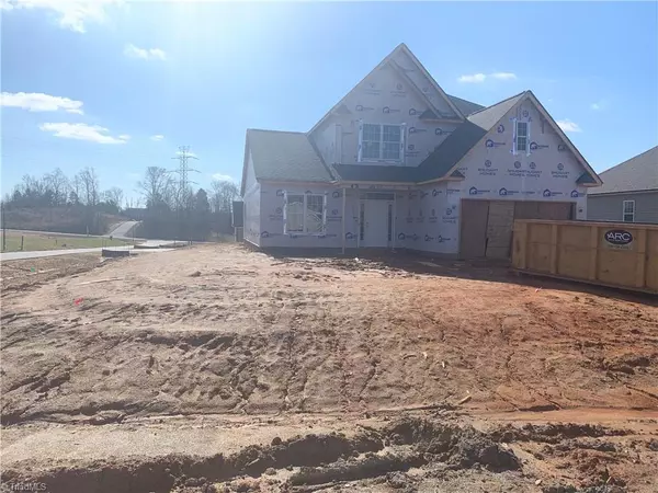 109 Gracie LN, Clemmons, NC 27012