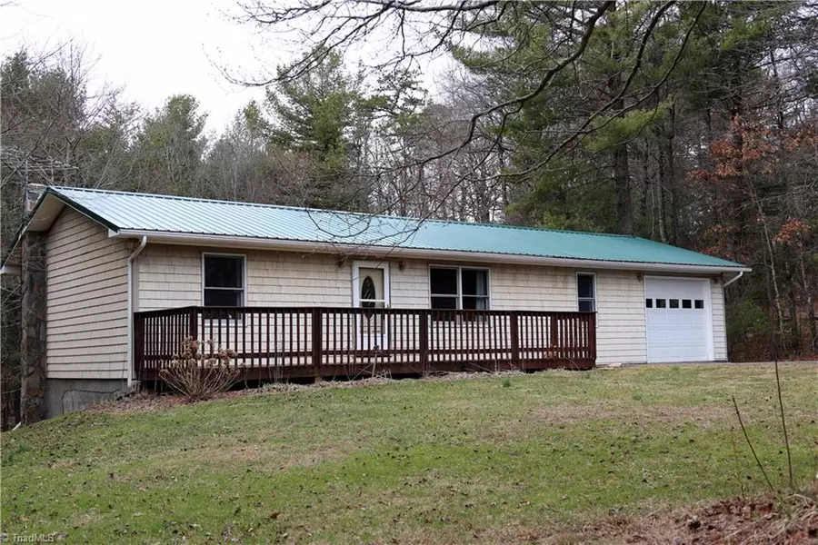 3397 Mountain View RD, Glade Valley, NC 28627