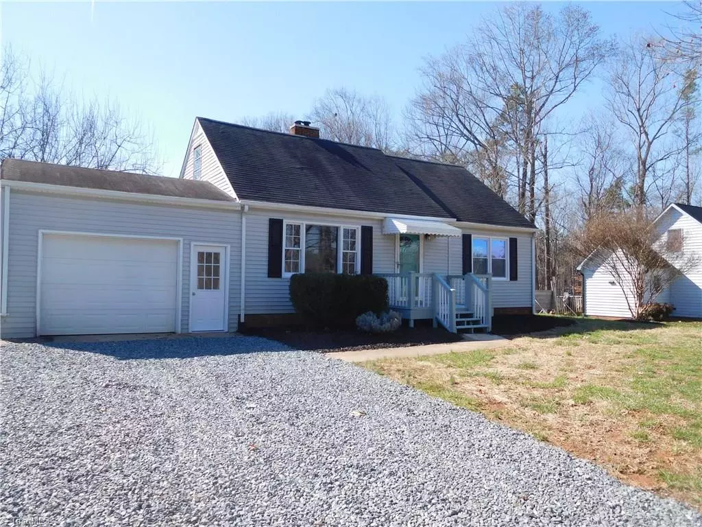 Mocksville, NC 27028,724 Sain RD