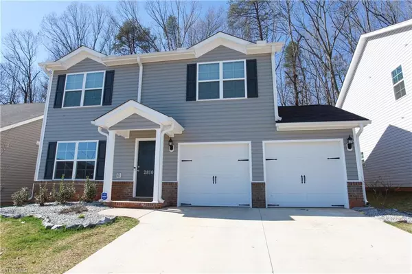 2810 Glenn Abbey LN, Browns Summit, NC 27214