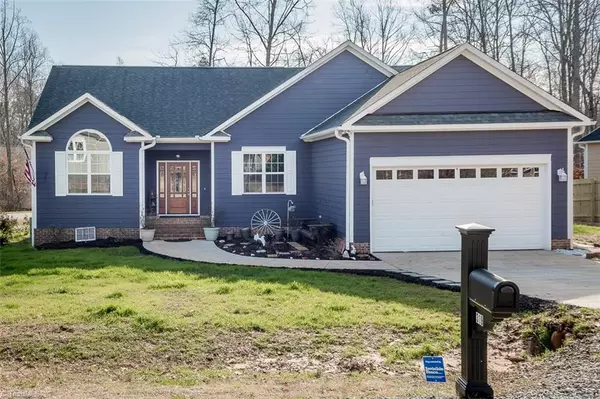 319 Ashwick DR, Efland, NC 27243