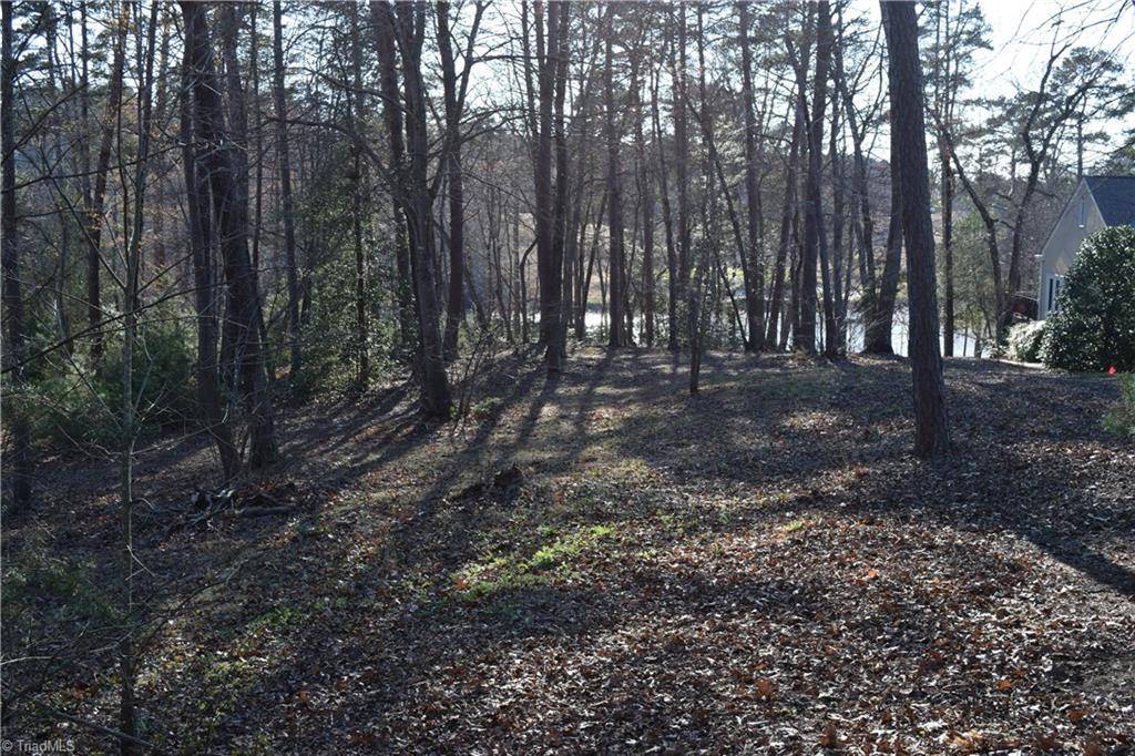 New London, NC 28127,341 Porters Glen