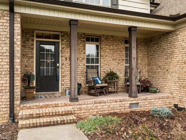 Oak Ridge, NC 27310,5727 Mabe DR