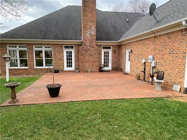 King, NC 27021,113 Windermere WAY