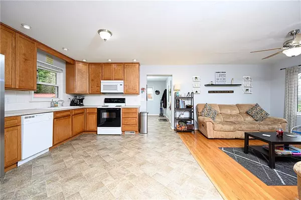 Mocksville, NC 27028,2392 W US Highway 64