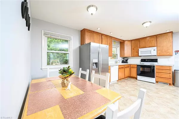 Mocksville, NC 27028,2392 W US Highway 64