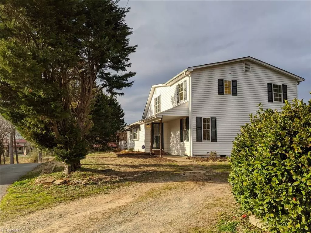 Tobaccoville, NC 27050,1070 Gunsmoke RD