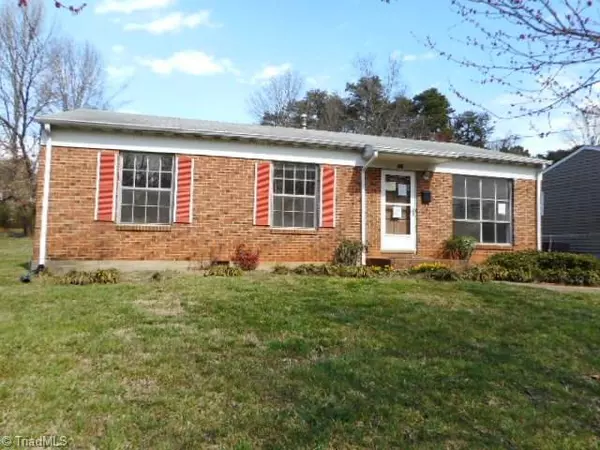 921 Woodcote DR, Winston Salem, NC 27107