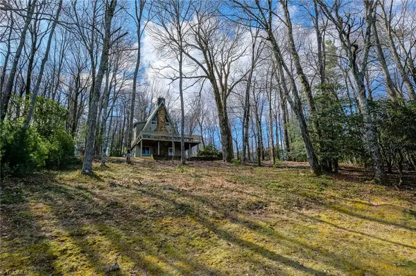 Roaring Gap, NC 28627,195 Shady LN