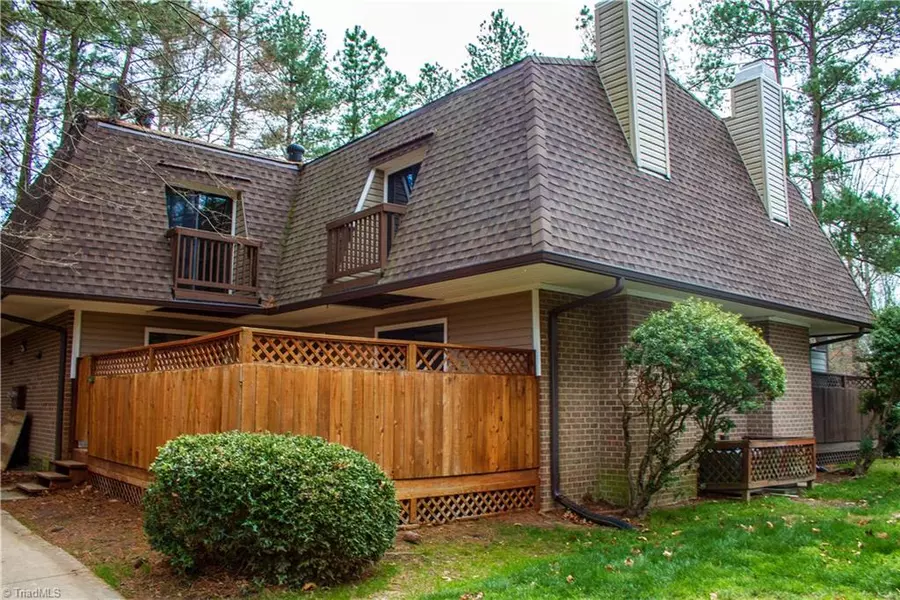 179 Summerwalk CIR, Chapel Hill, NC 27517