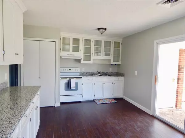 King, NC 27021,200 Redwood BND