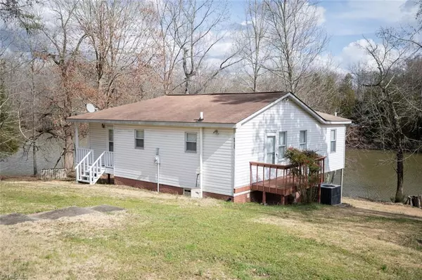 6415-A Kimesville Lake LOOP, Liberty, NC 27298