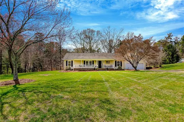 Summerfield, NC 27358,6107 Four Oaks CT