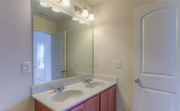 Snow Camp, NC 27349,5262 MERLIN DR