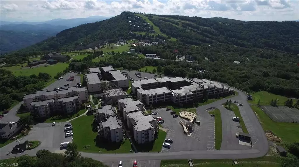 301 Pinnacle Inn RD #1215, Beech Mountain, NC 28604